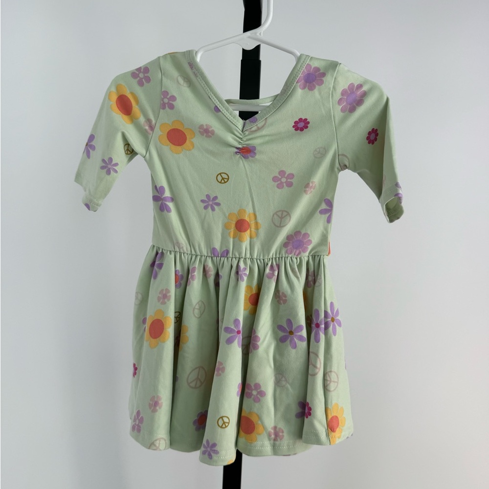Dot Dot Smile green peace sign dress size 12-24 months new with tags